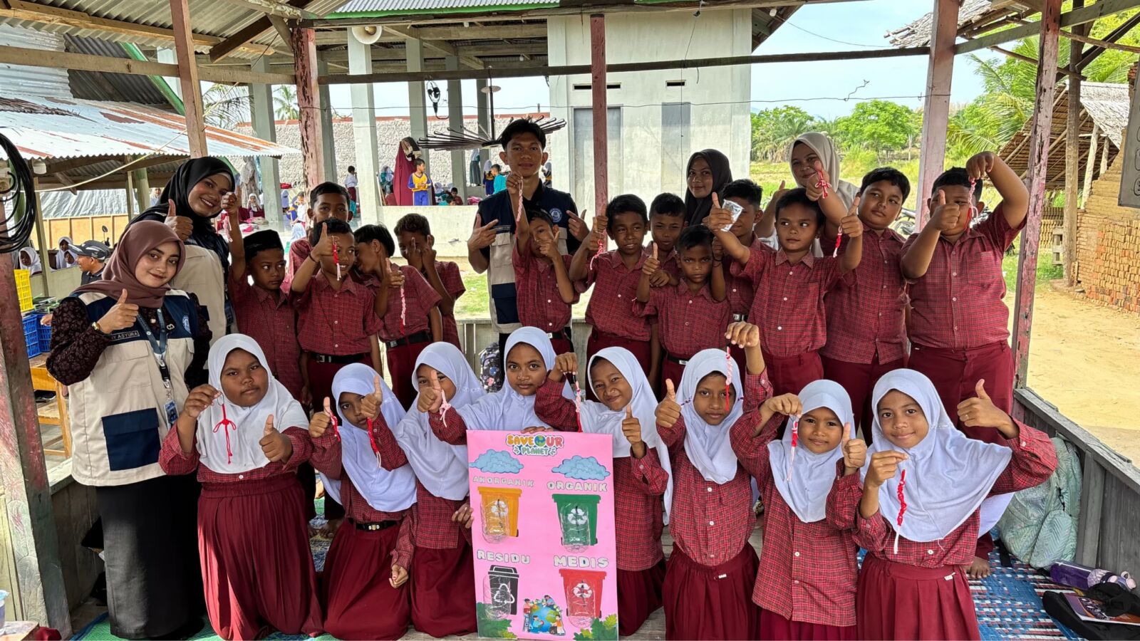 Sosialisasi dan Simpul Ganci bersama SDN 13 Dewantara